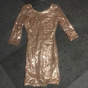Rose Gold Sequin Lulu’s Homecoming Dress (Size Medium)